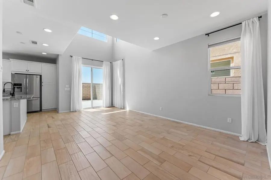 305 Paseo Gusto, Palm Desert, CA 92211 - #3