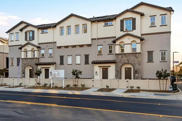244 Pico Ave #13, San Marcos, CA 92069