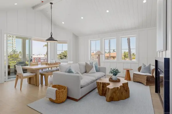 747 Orange Ave #303, Coronado, CA 92118