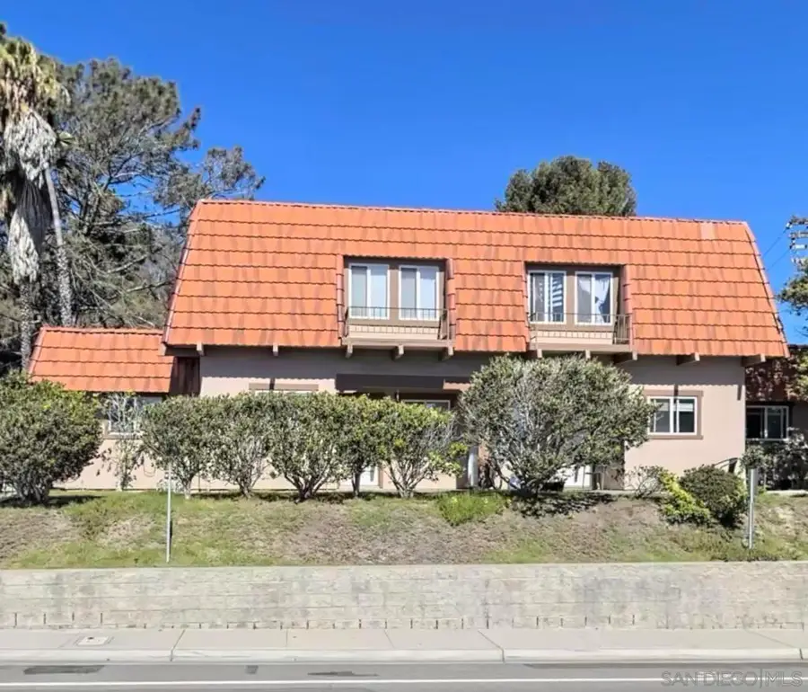 584 86 Lomas Santa Fe Dr, Solana Beach, CA 92075 - #2