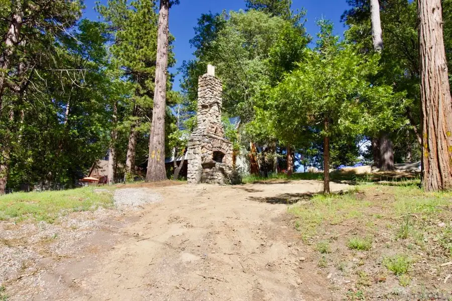 32065 Hunsaker Way, Running Springs, CA 92382 - #3