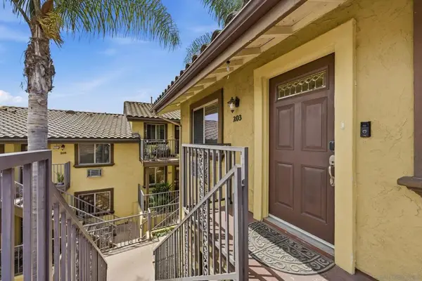 2736 B St #203, San Diego, CA 92102
