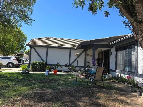 713 Pinehurst Dr, Hemet, CA 92545