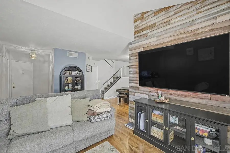1721 Maxwell #B, Corona, CA 92881 - #3