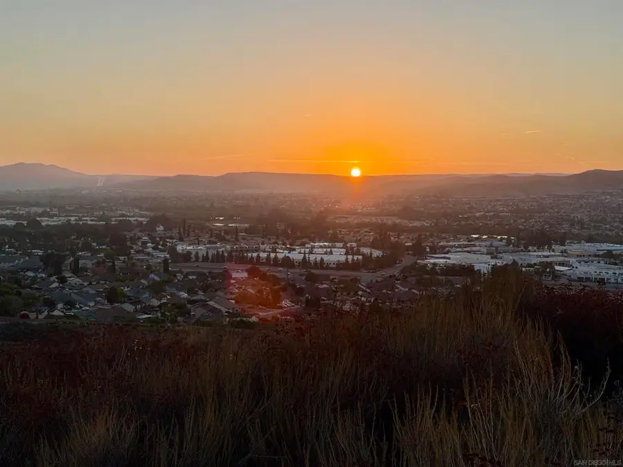 9122 Shadow Hill Rd, Santee, CA 92071 - #2