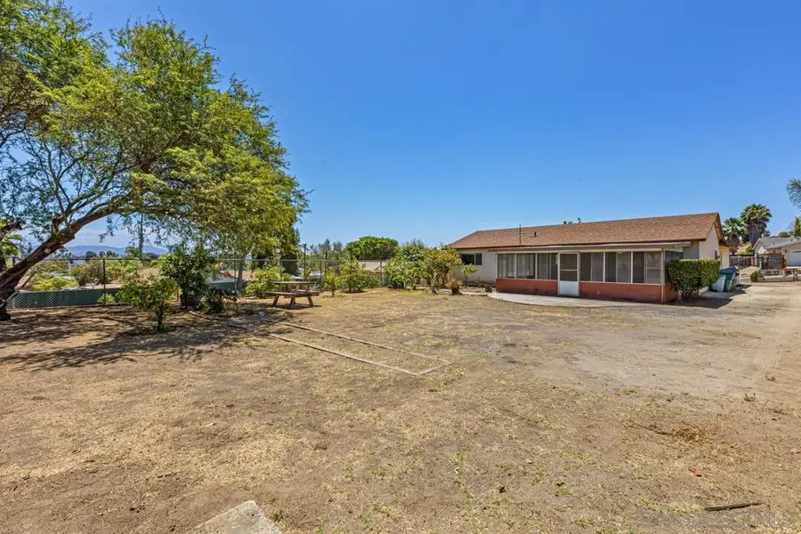 5130 E Parker St, Oceanside, CA 92057 - #2