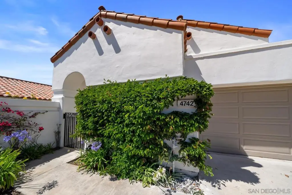 4742 Collinos Way, Oceanside, CA 92056 - #1