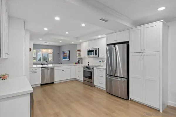 6502 Via Ostra, Carlsbad, CA 92009