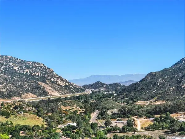 5461 Rainbow Creek, Fallbrook, CA 92028
