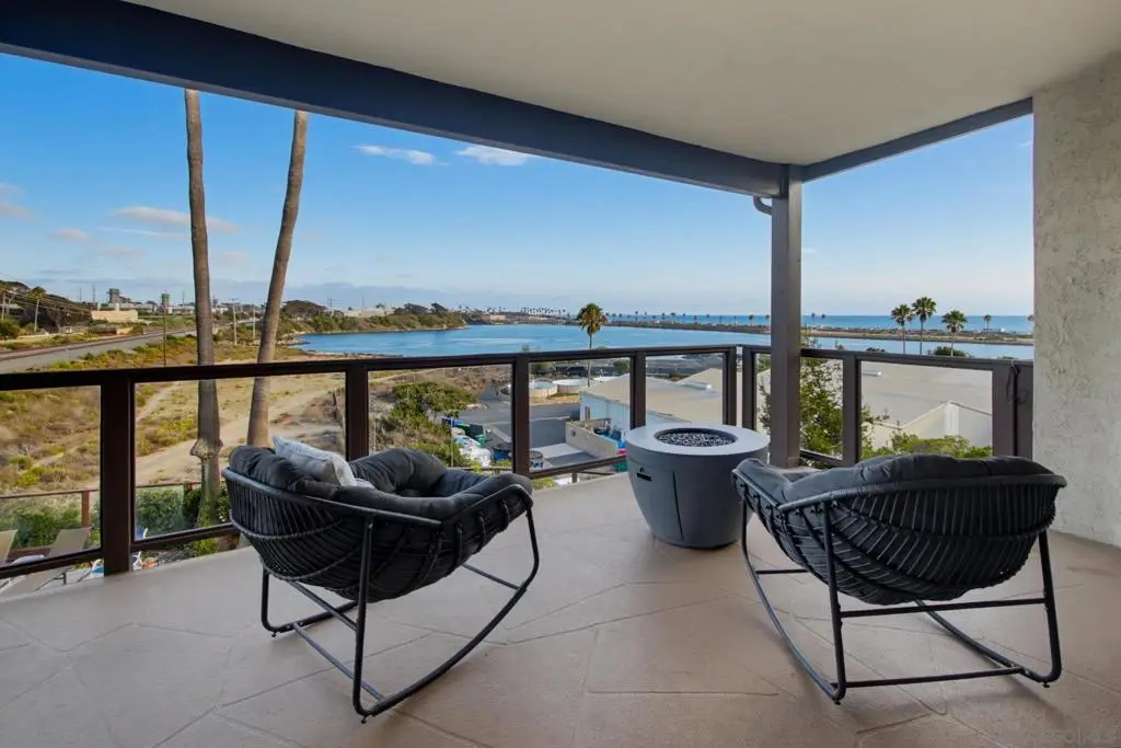 331 Olive #202, Carlsbad, CA 92008 - #1