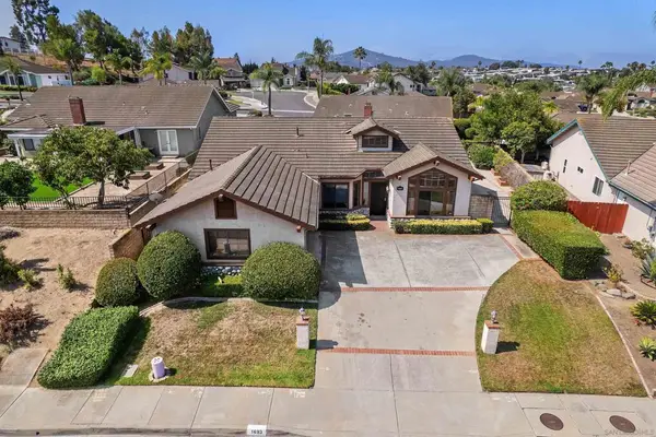 1693 W Country Club, Escondido, CA 92026