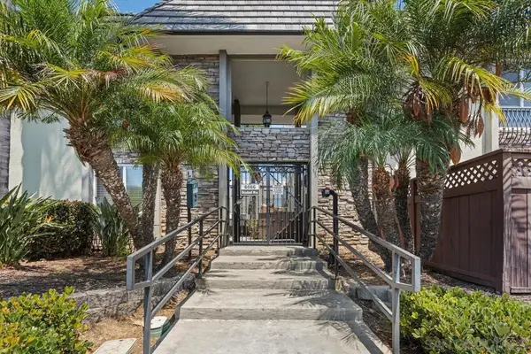 6666 Beadnell Way #15, San Diego, CA 92117