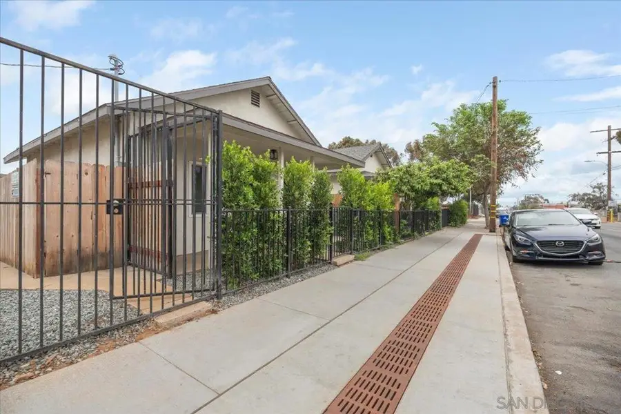 1027 39 S 32nd St, San Diego, CA 92113 - #3