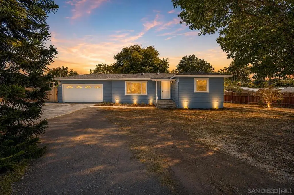 1223 Coventry Rd, Vista, CA 92084 - #1