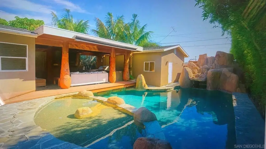 Address Withheld By Seller, San Diego, CA 92109 - #1