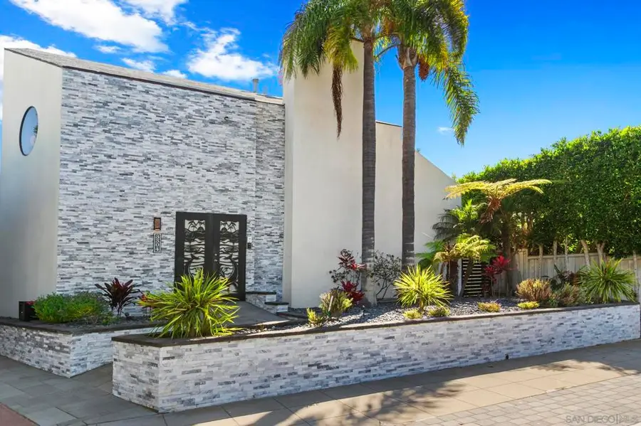 3304 Buena Vista Street, San Diego, CA 92109 - #2