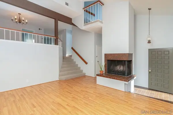 3286 Caminito Eastbluff #114, La Jolla, CA 92037
