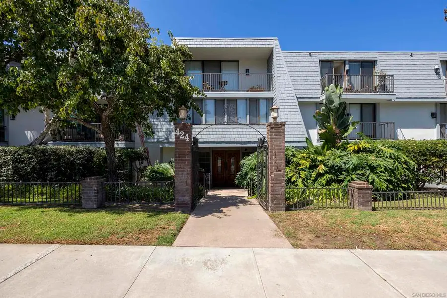 424 Stratford Ct #A25, Del Mar, CA 92014 - #2