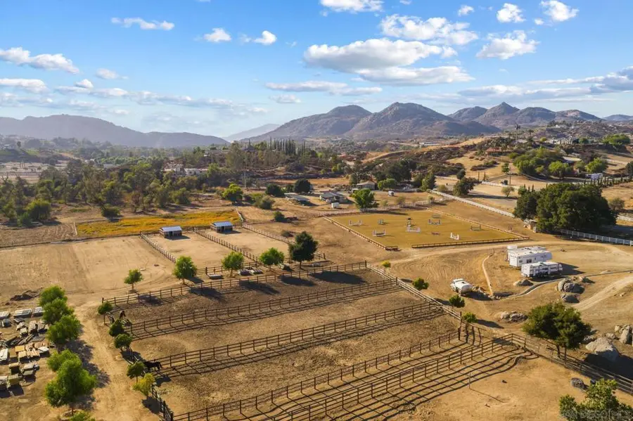 38955 E Benton Rd, Temecula, CA 92592 - #3