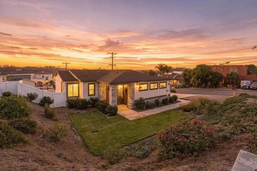 1858 Avocado Rd, Oceanside, CA 92054 - #2