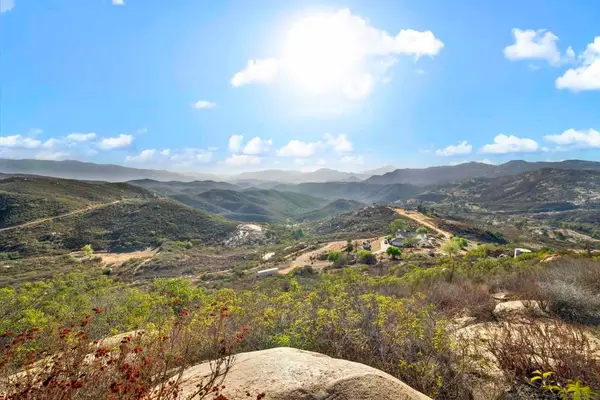 16743 Christopher Ln, Jamul, CA 91935