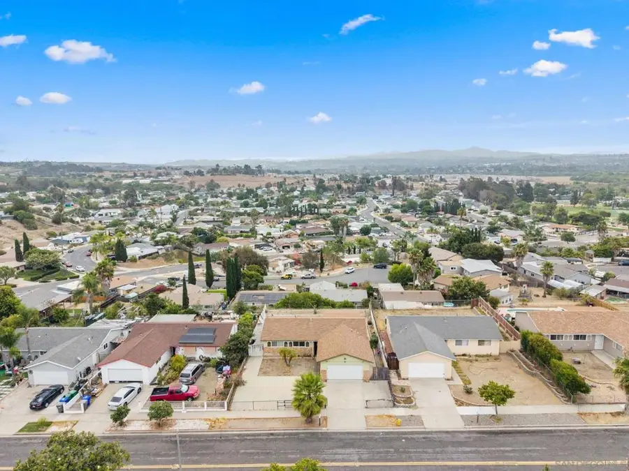 656 Flora Dr, Oceanside, CA 92057 - #2