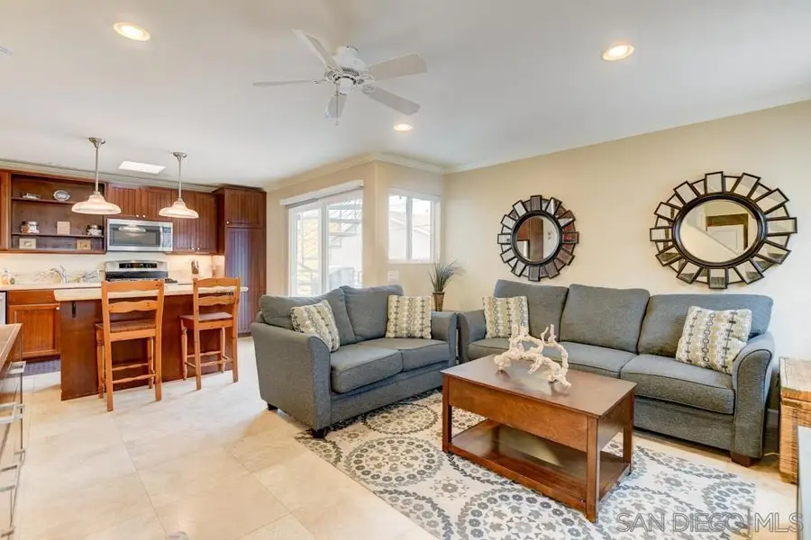 721 723 Ensenada Ct., San Diego, CA 92109 - #3