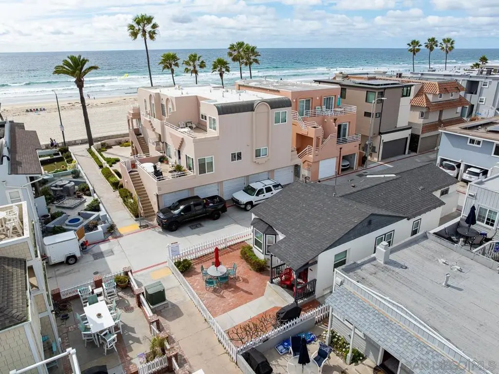 716 Dover, San Diego, CA 92109 - #1