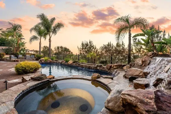3562 Calle Palmito, Carlsbad, CA 92009