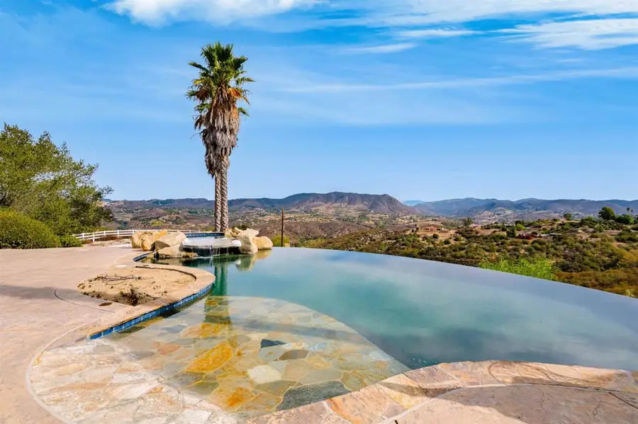 991 River Oaks, Fallbrook, CA 92028 - #2