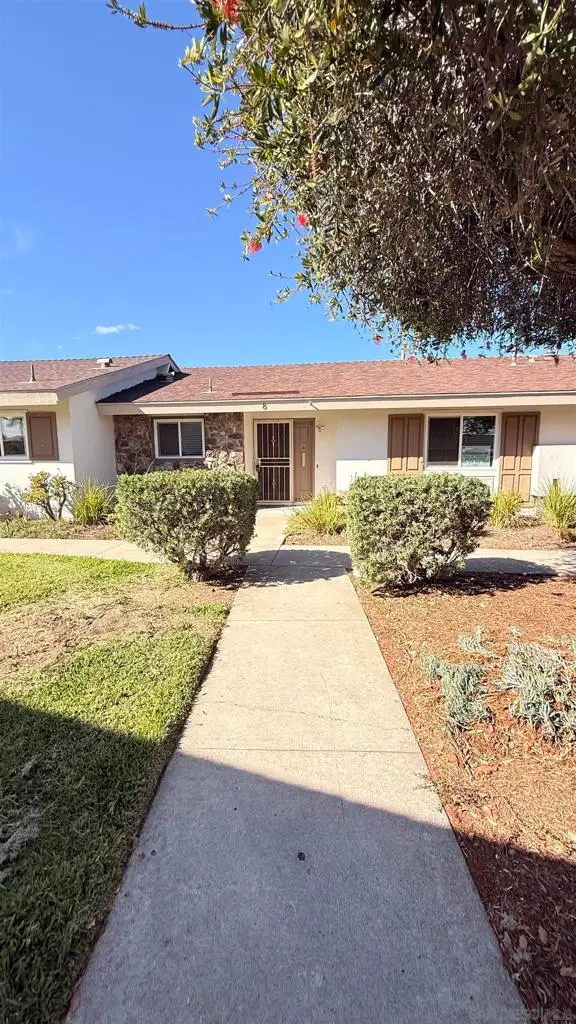 3660 N Vista Campana No. #8, Oceanside, CA 92057