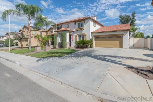 1247 Huckleberry Ln, San Jacinto, CA 92582
