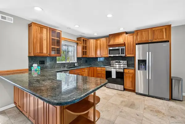 23654 Country Villa Rd, Ramona, CA 92065