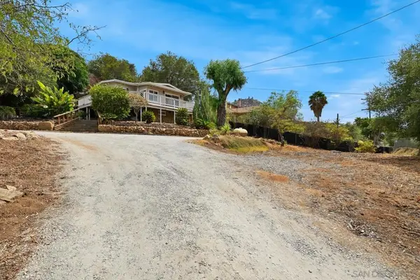 402 Silverbrook Dr., El Cajon, CA 92019