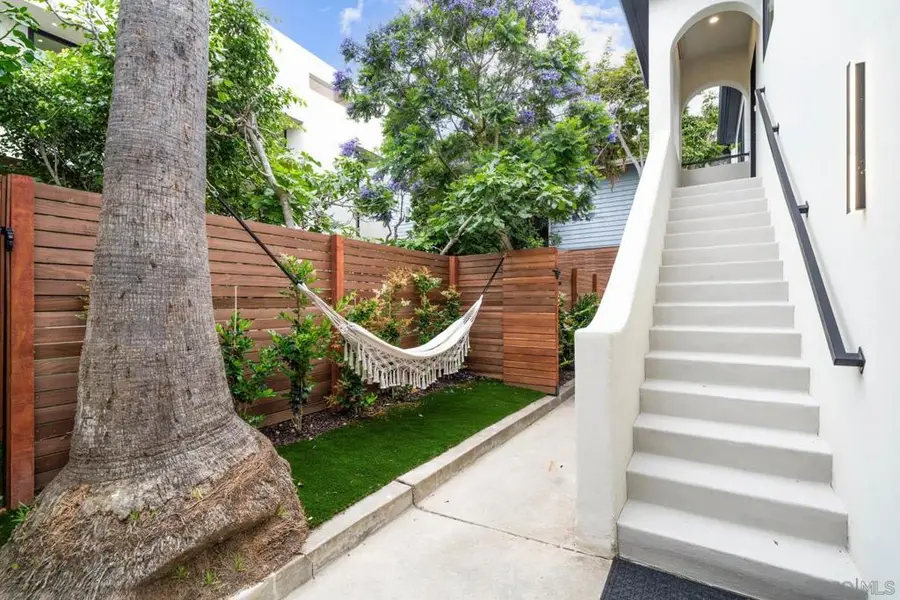 7374 Fay Ave, La Jolla, CA 92037 - #3