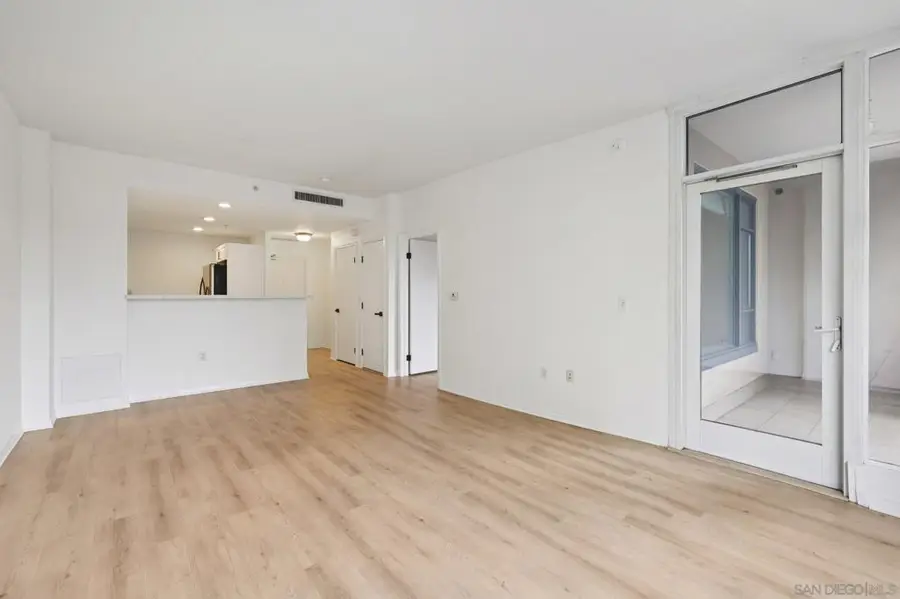 530 K St #216, San Diego, CA 92101 - Image #2