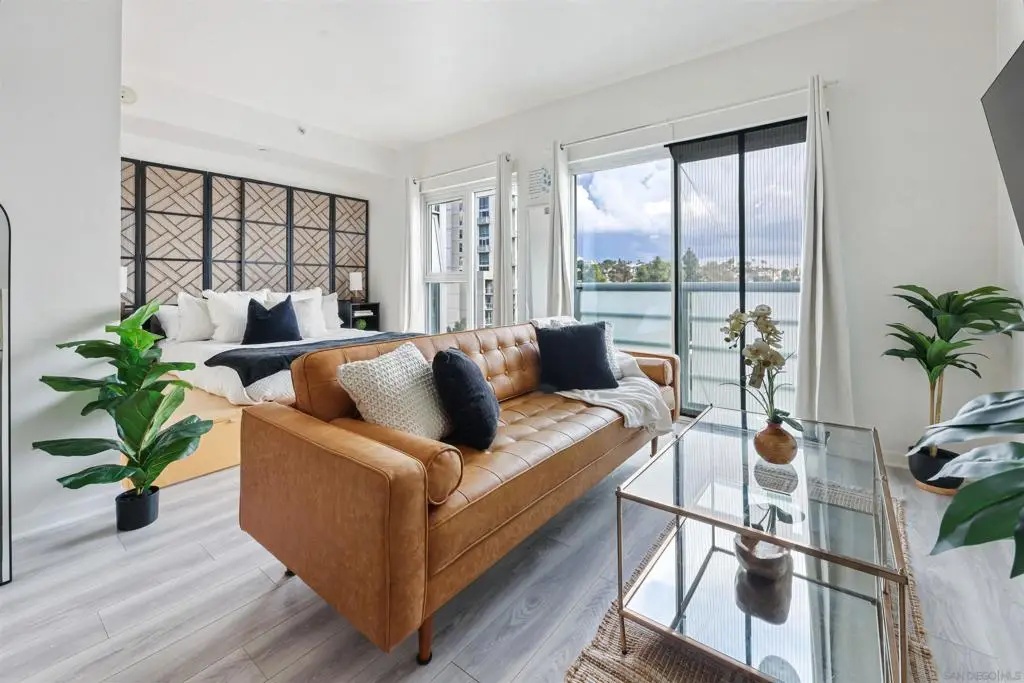 550 15th St #607, San Diego, CA 92101 - Image #1