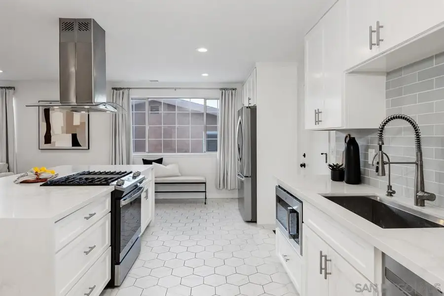 7541 Salizar St, San Diego, CA 92111 - Image #3