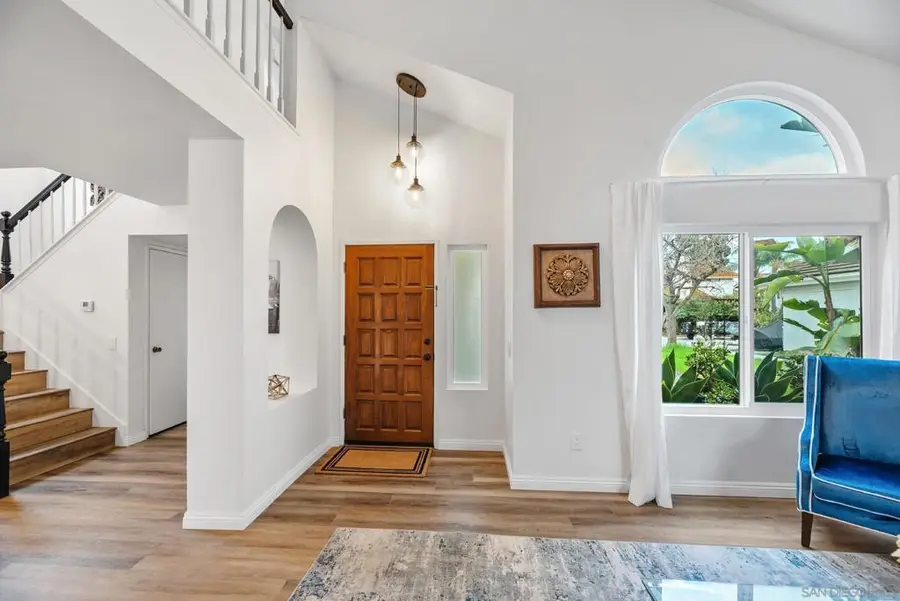 10734 Chinon Circle, San Diego, CA 92126 - Image #3