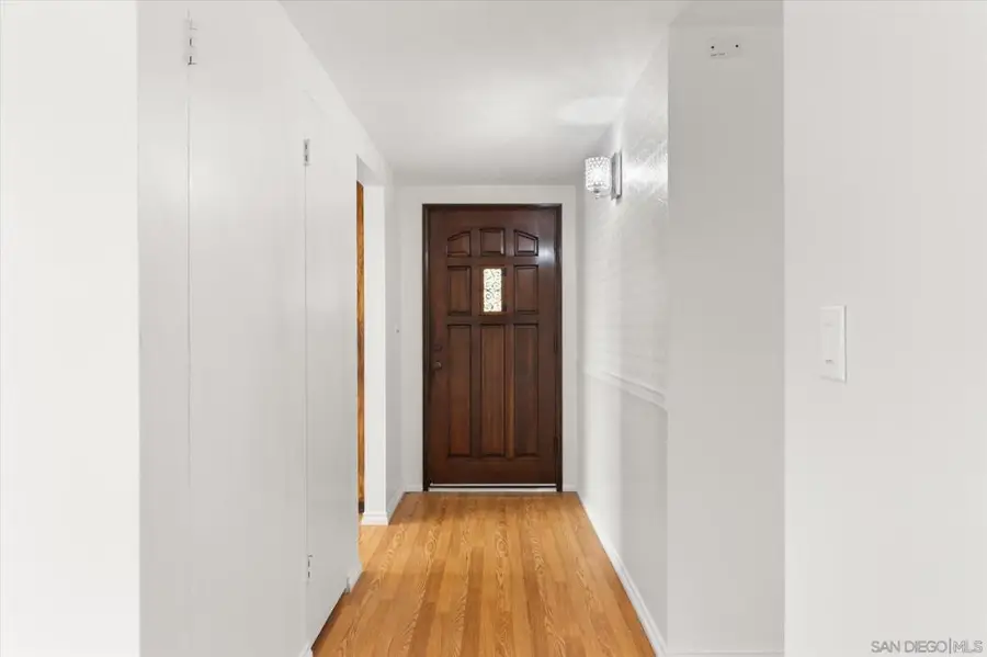 11518 205th St, Lakewood, CA 90715 - #3