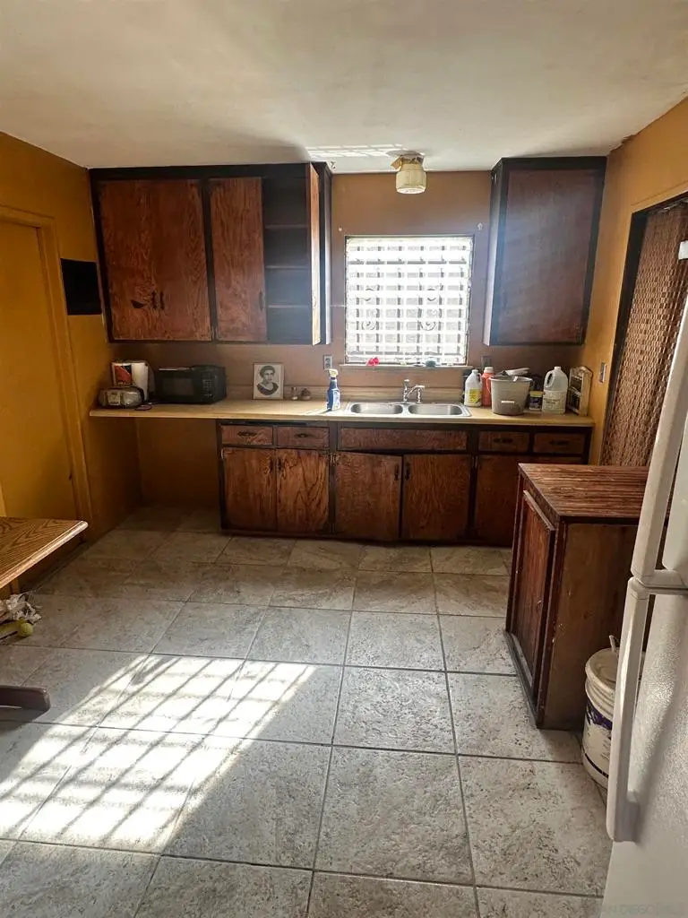 128 Old Oak Rd, San Diego, CA 92114 - Image #3