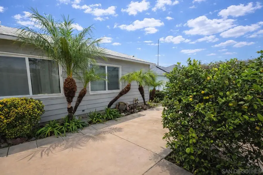 1820 Englewood Dr, Lemon Grove, CA 91945 - Image #3