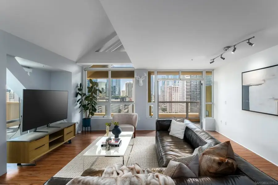 350 W Ash St #1207, San Diego, CA 92101 - Image #3