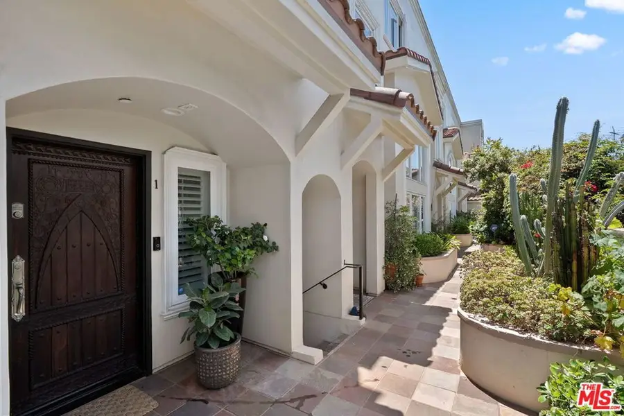846 21st Street #1, Santa Monica, CA 90403 - #3