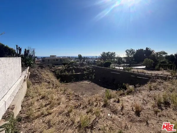 14915 Bestor Boulevard, Pacific Palisades, CA 90272
