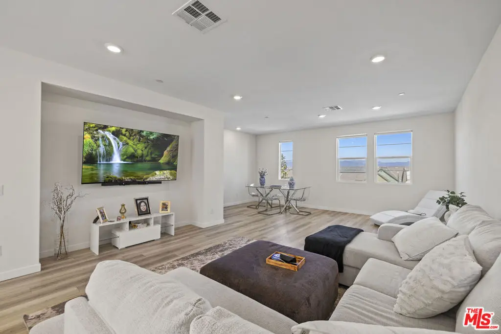 27109 Valley Oak Place, Valencia, CA 91381 - #1