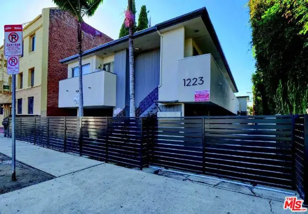 1223 N Beachwood Drive, Los Angeles, CA 90038