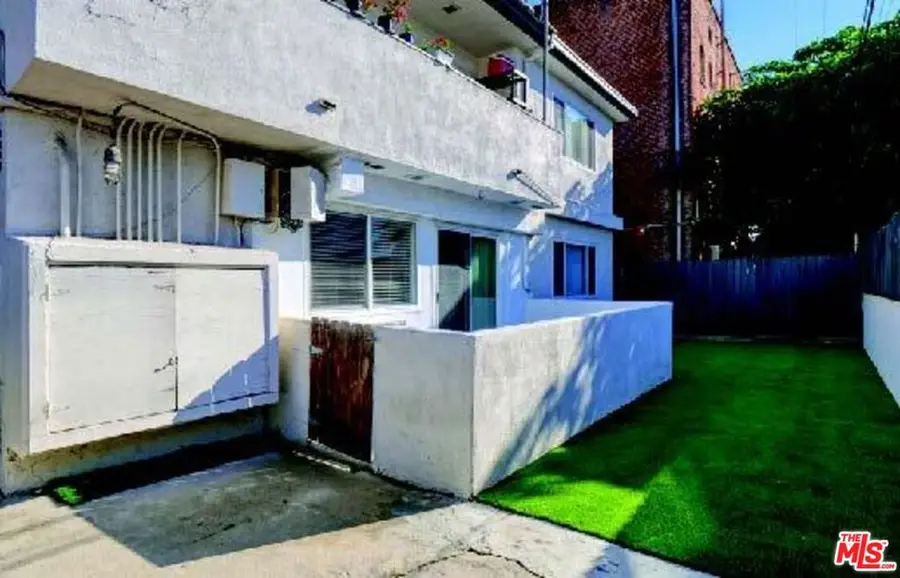 1223 N Beachwood Drive, Los Angeles, CA 90038 - #3