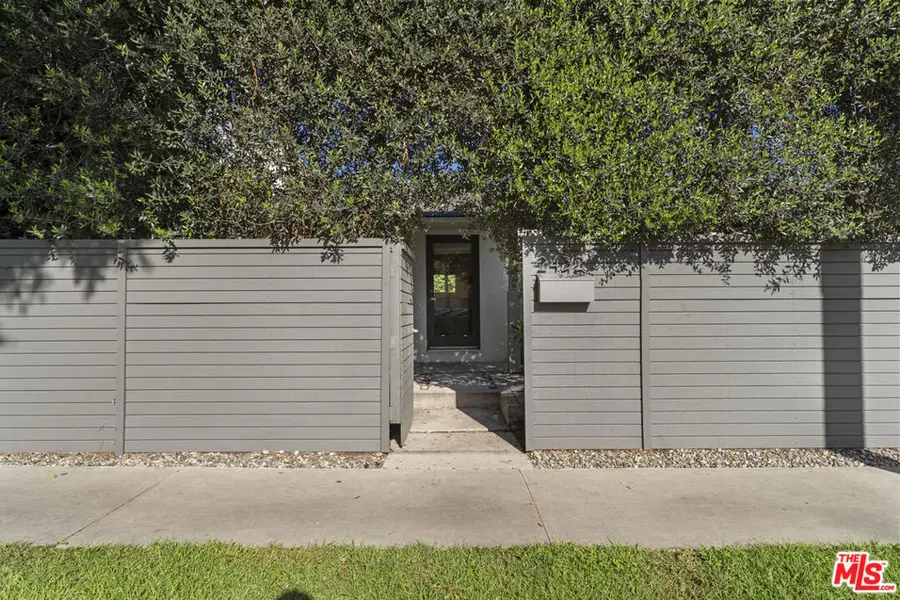 2432 Ocean Avenue, Venice, CA 90291 - #2