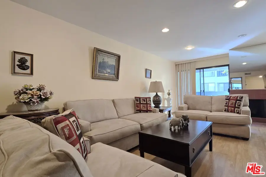 15335 Magnolia Boulevard #214, Sherman Oaks, CA 91403 - #2